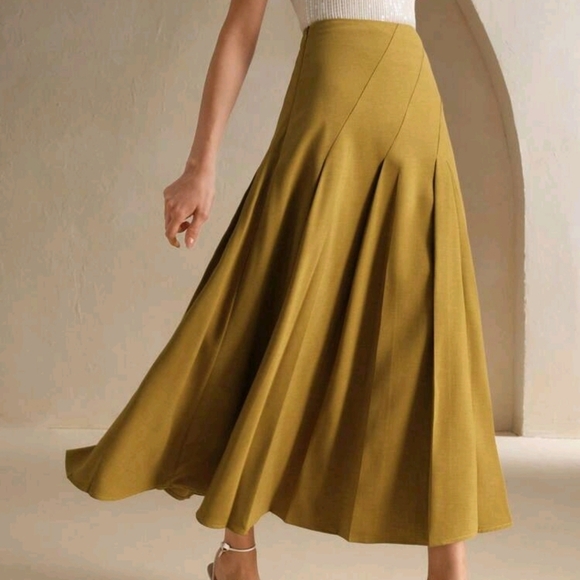 Women's Asymmetrical Pleated Commuting Elegant Skirt